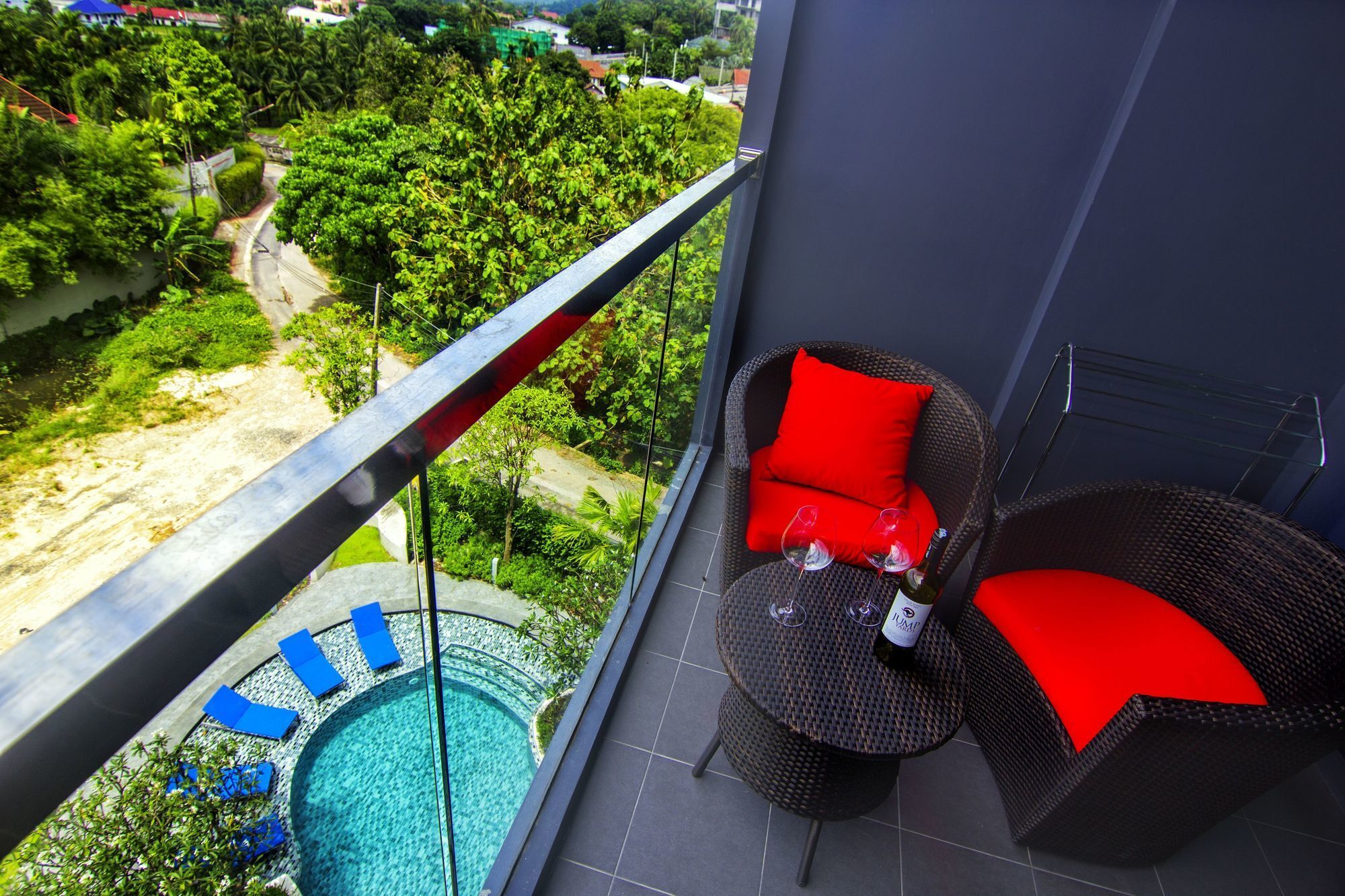 The Aristo By Holy Cow 201 Apartment Phuket Bagian luar foto