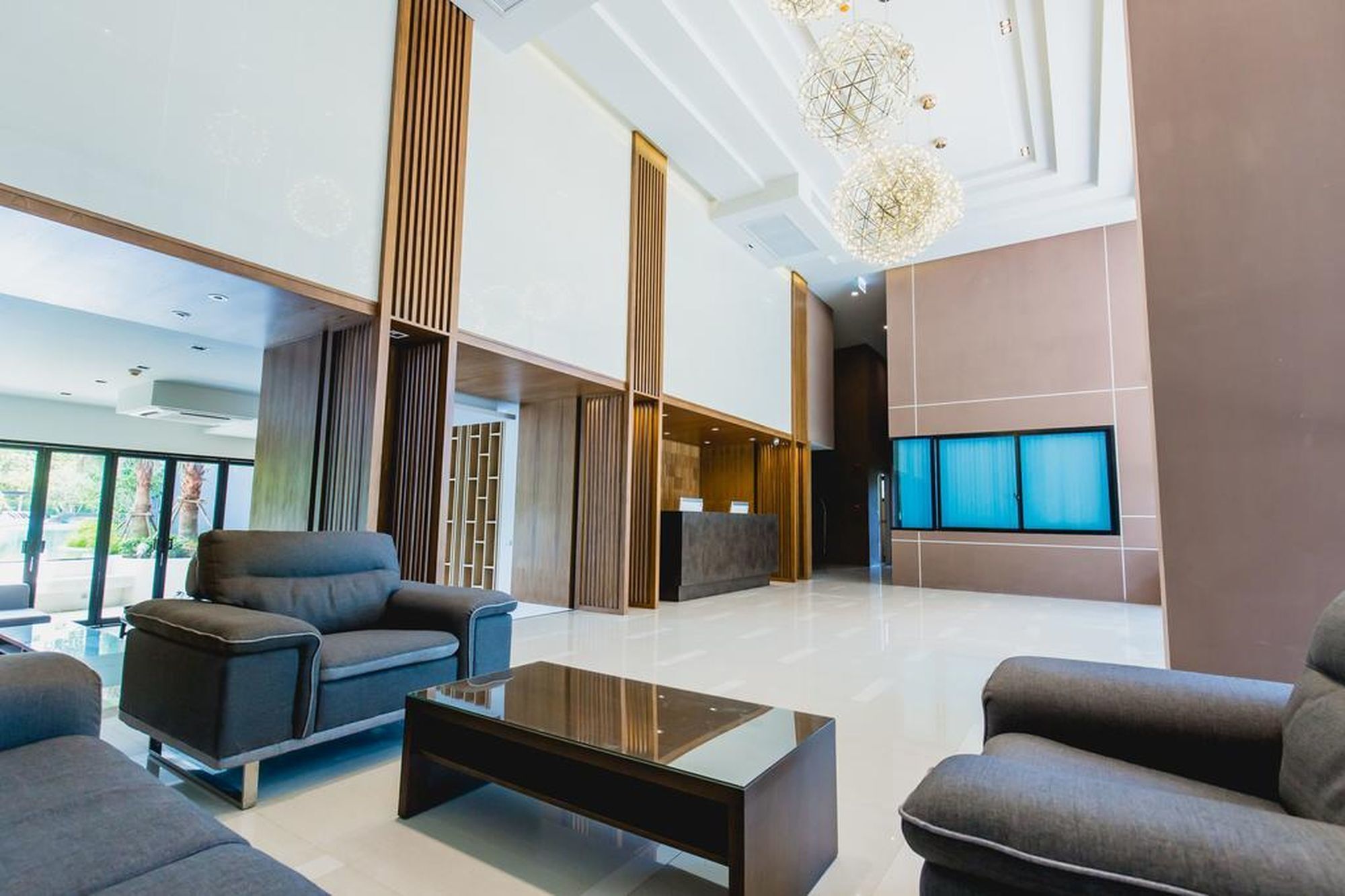 The Aristo By Holy Cow 201 Apartment Phuket Bagian luar foto
