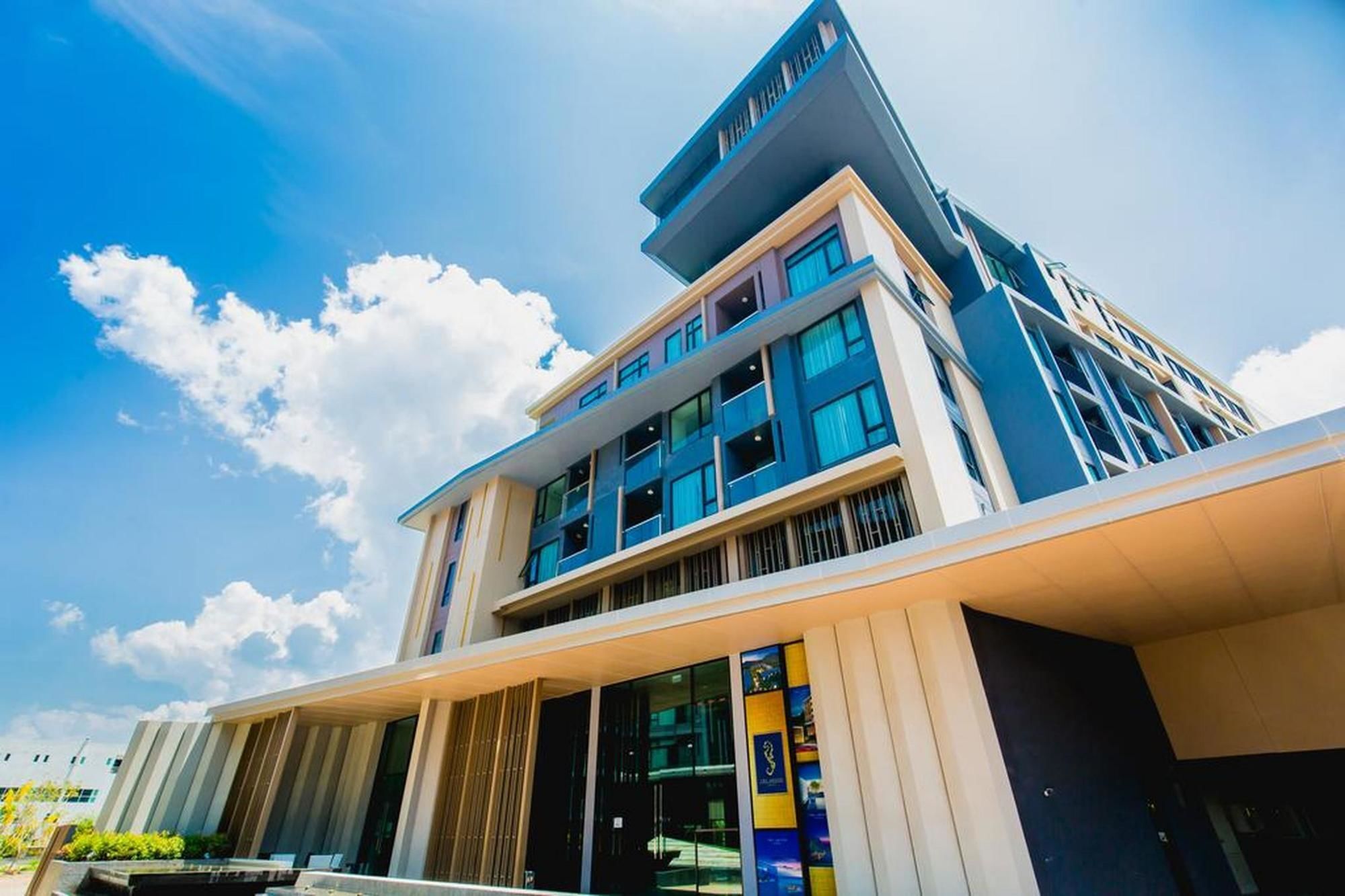 The Aristo By Holy Cow 201 Apartment Phuket Bagian luar foto