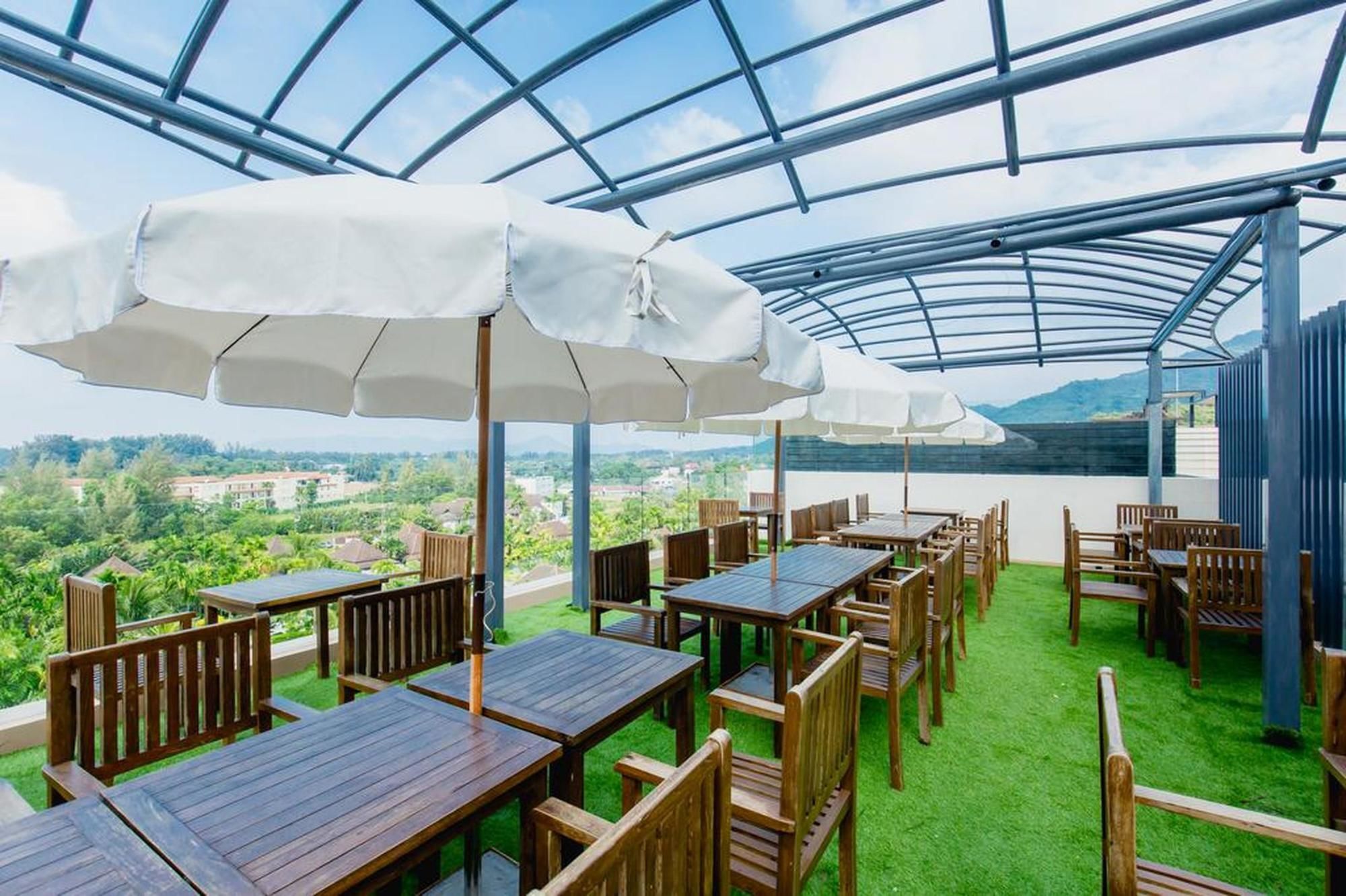 The Aristo By Holy Cow 201 Apartment Phuket Bagian luar foto